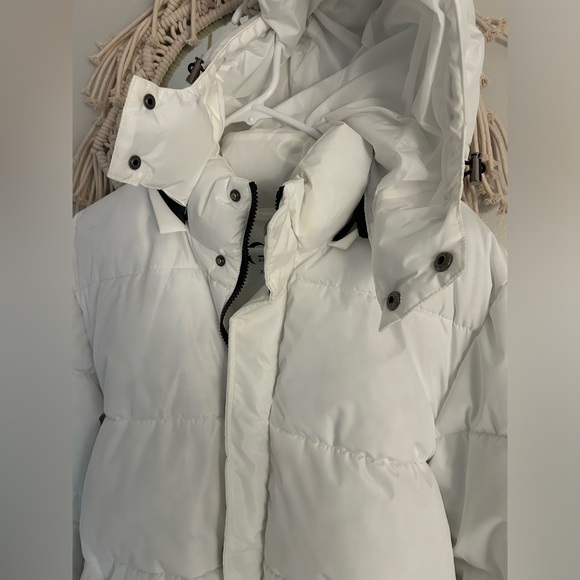 ZYIA Aspen Puffer Jacket w/ removable hood - Picture 11 of 11